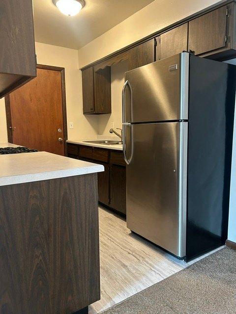 Lansing Apartment: 17630 Rosewood Drive