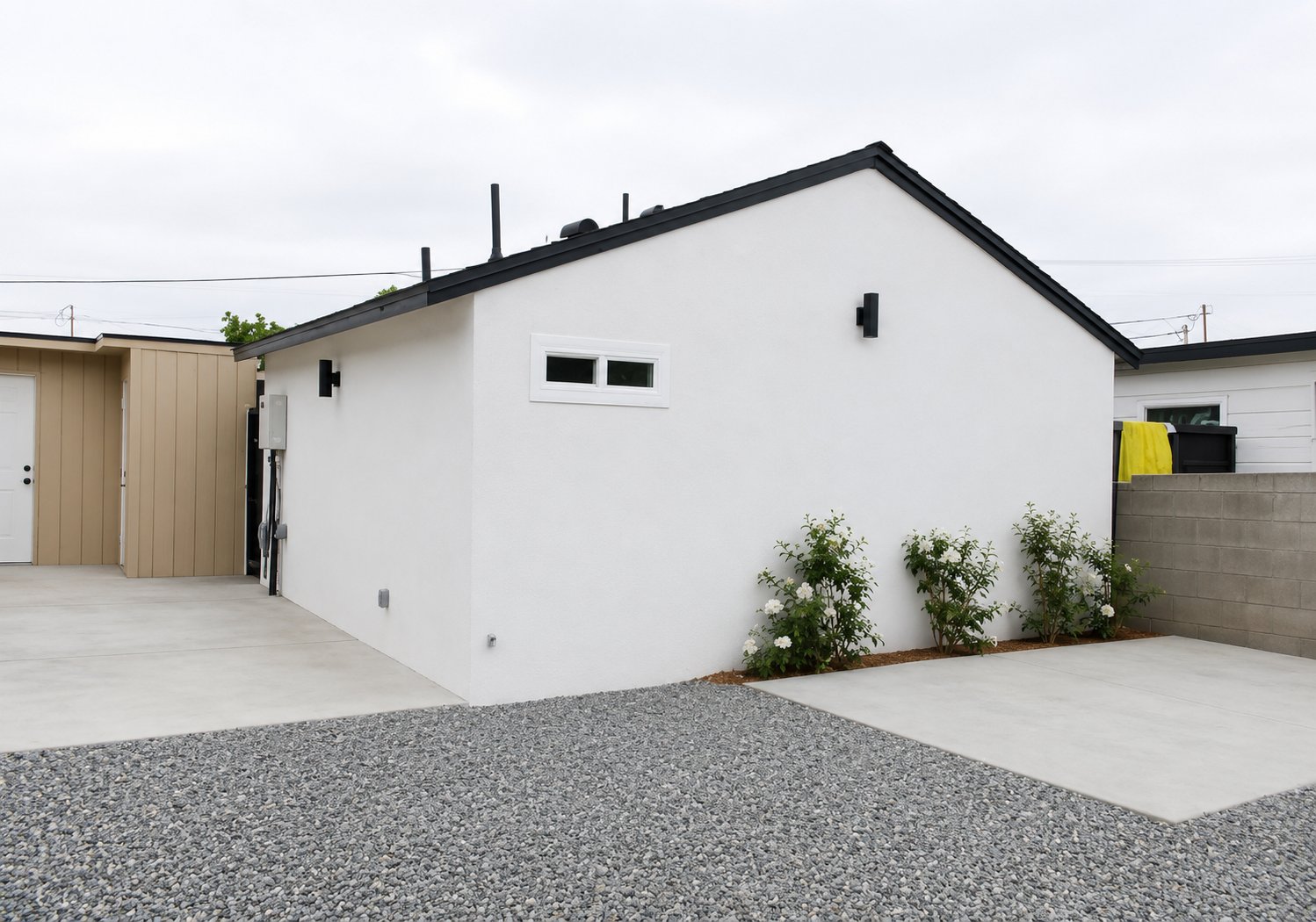Inglewood House: 3650 W 111th Pl