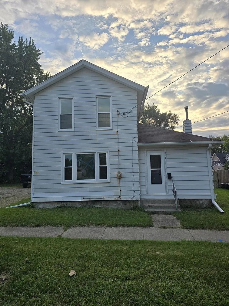 Jackson House: 611 N Martin Luther King Jr Dr