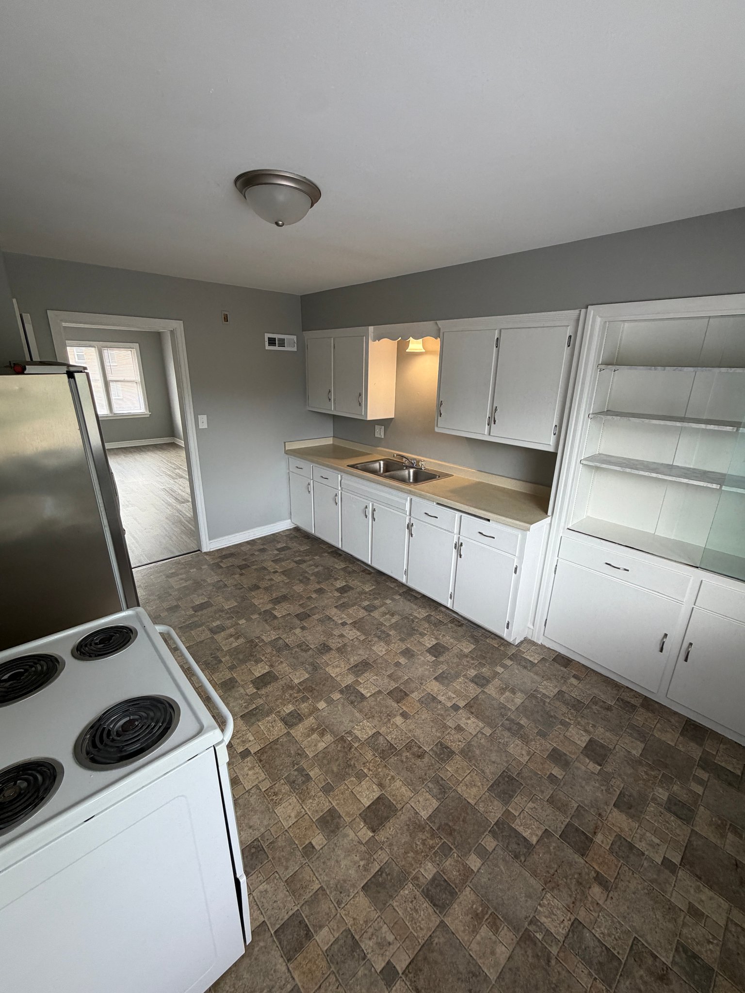 Milwaukee Apartment: 6110 W Appleton Ave
