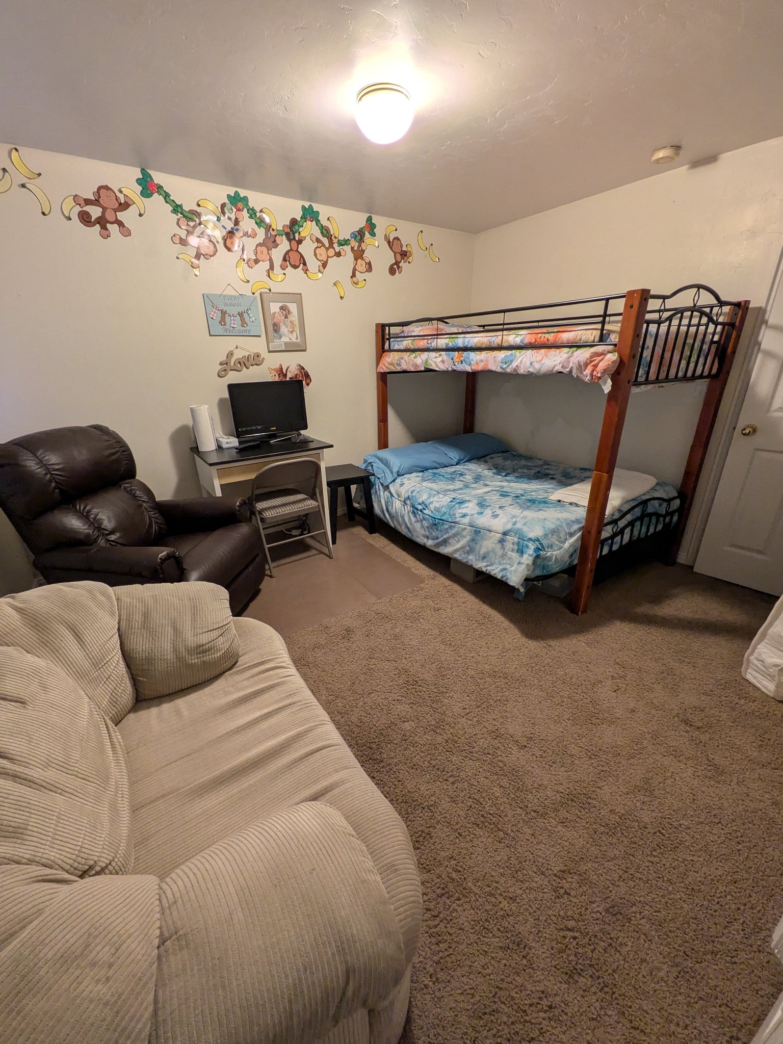 South Jordan Single Room: 11559 Thoroughbred Dr.
