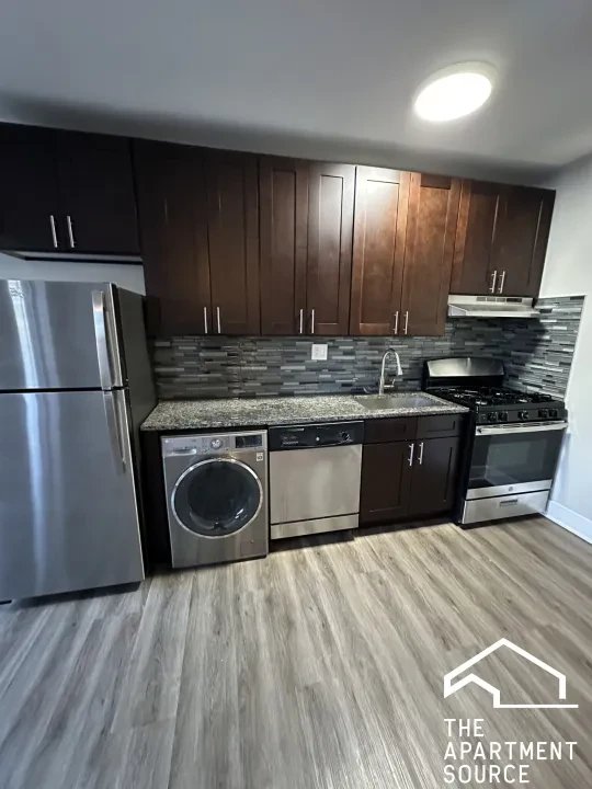Highland Park Apartment: 730 Judson Avenue #06 Highland Park, IL 60035