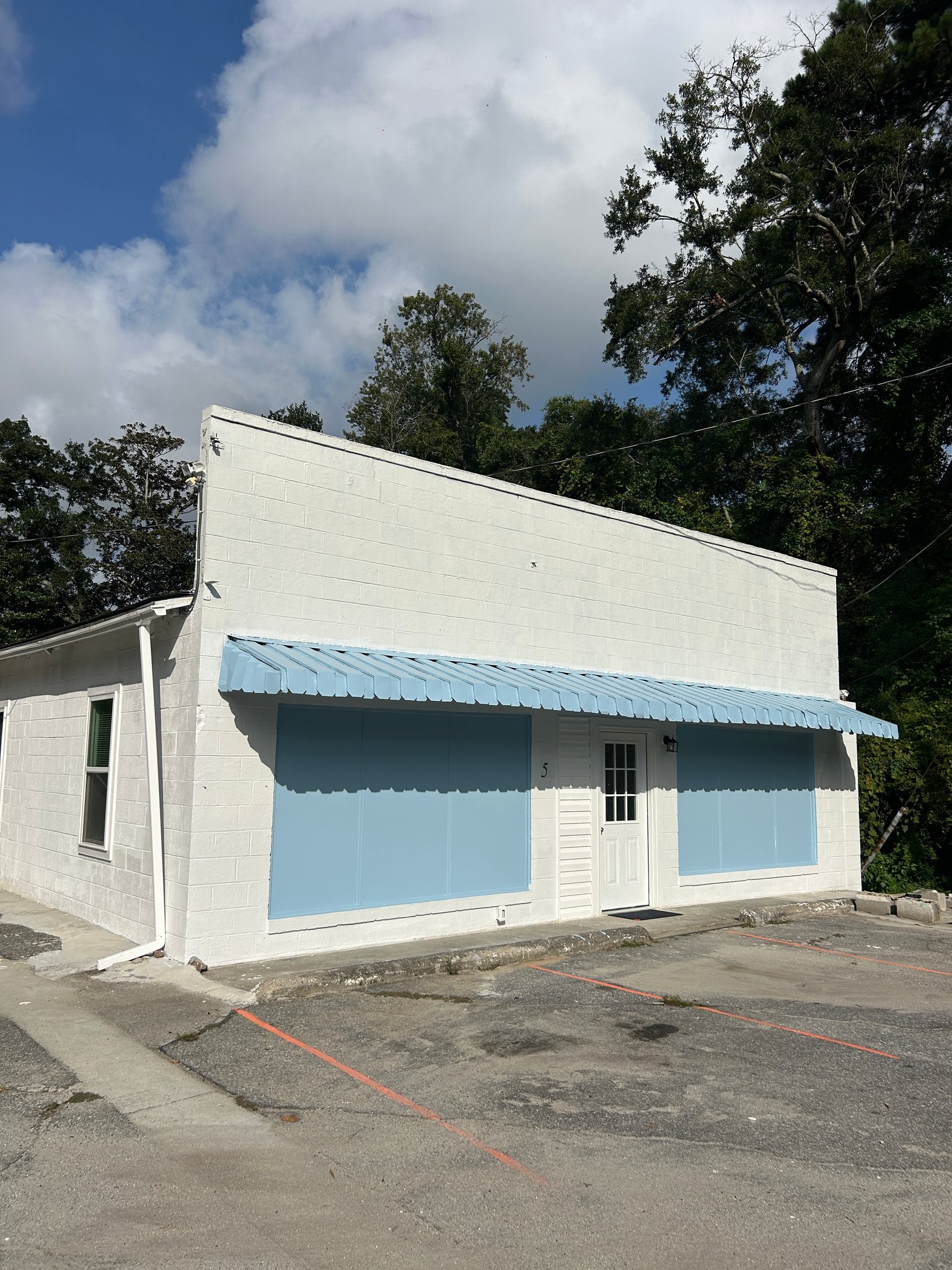 Savannah Apartment: 55 Main St