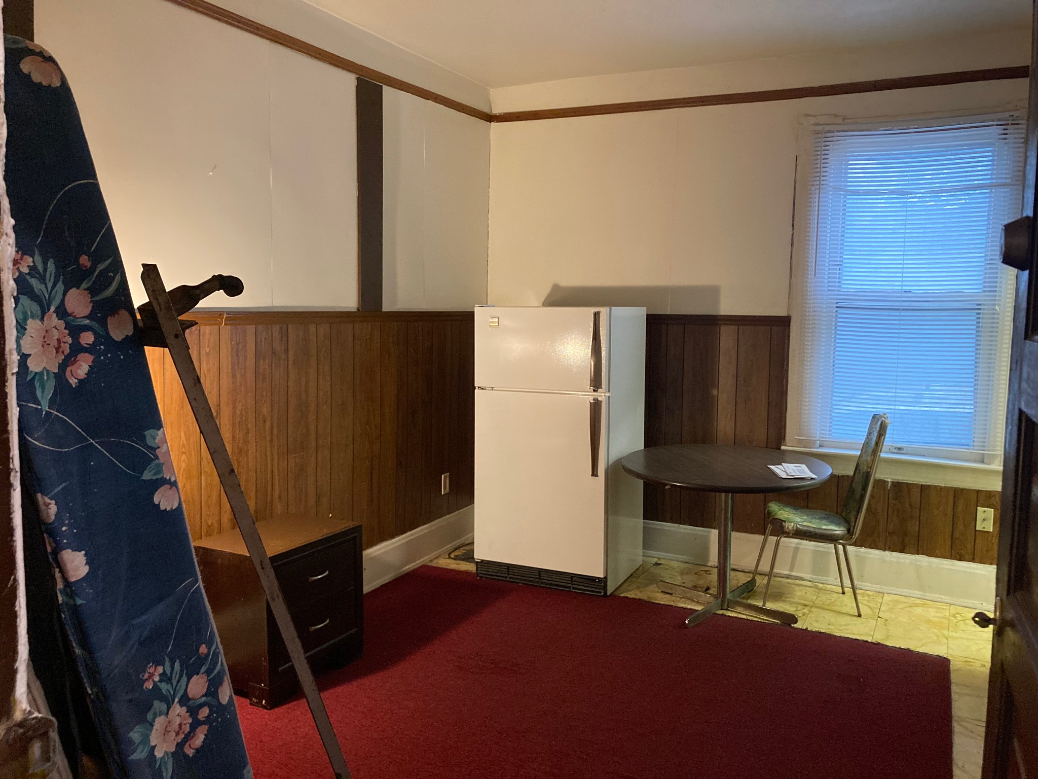 Milwaukee Apartment: 3431 W Kilbourn Ave
