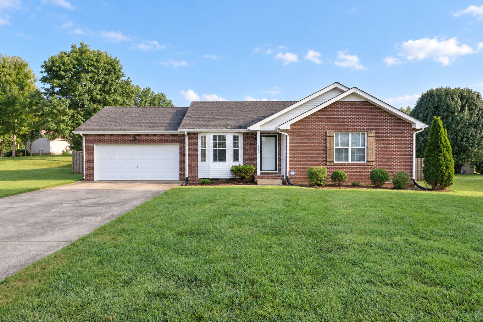 Clarksville House: 3188 Drum Ct