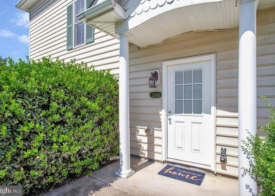 California Condo: 22545 Chickadee Cir