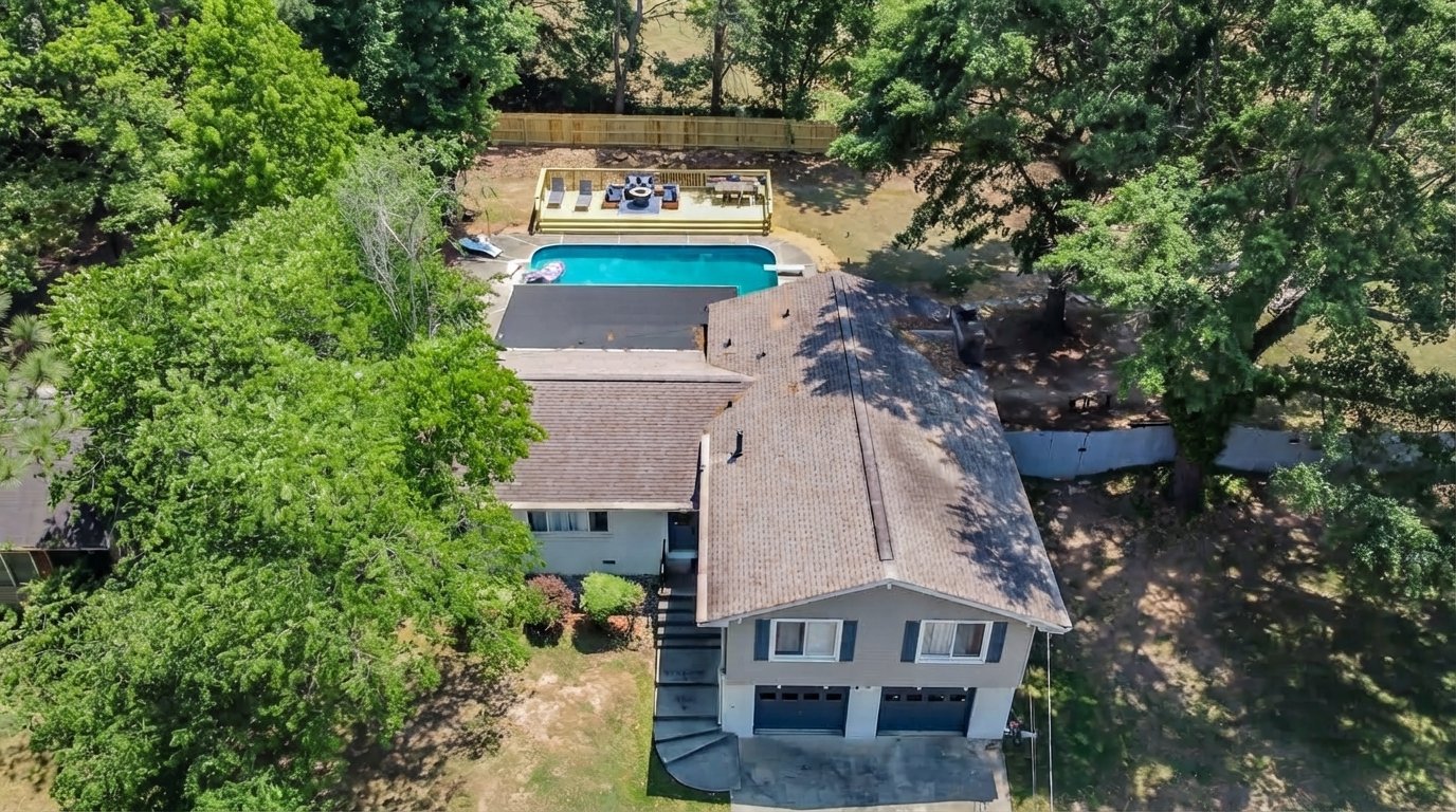 Jonesboro House: 725 SWAMP CREEK DR