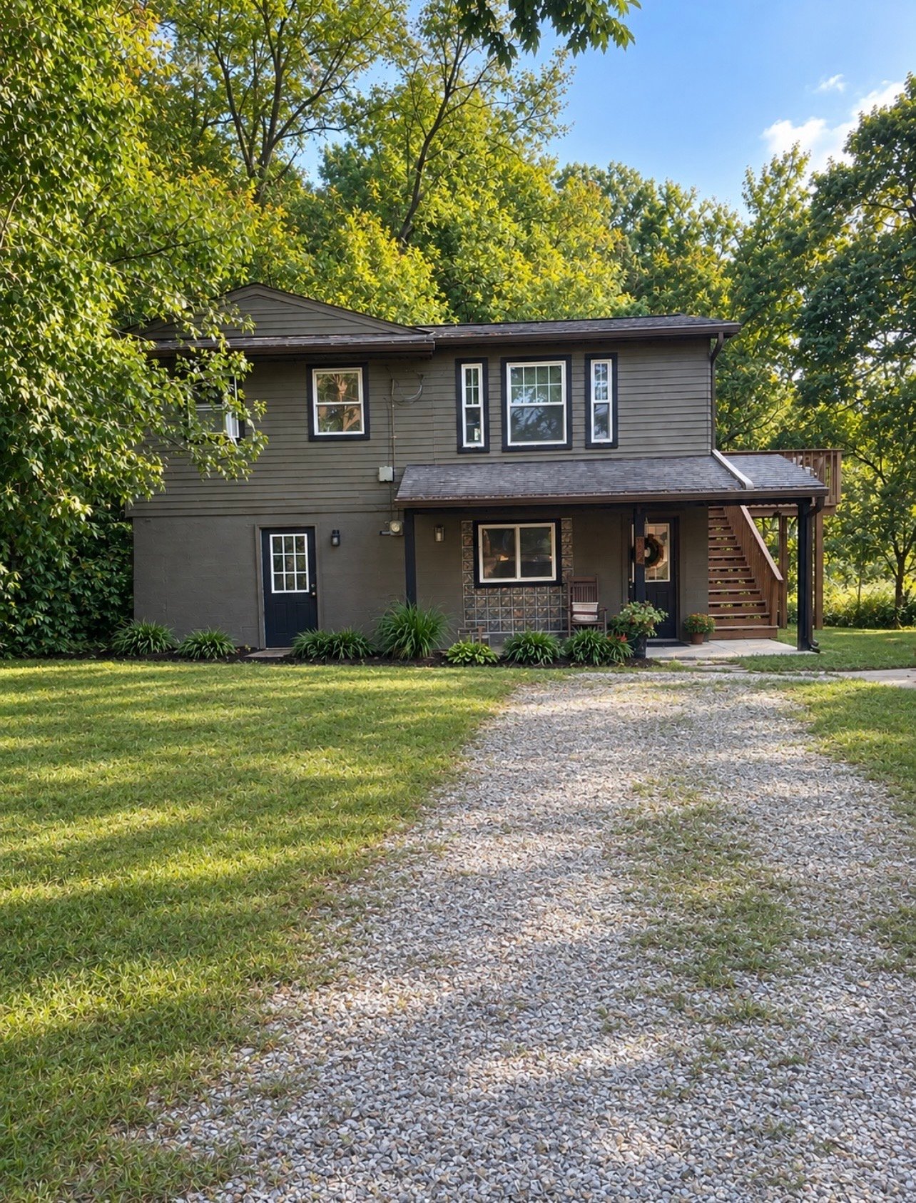 New Richmond House: 624 Palestine Rd