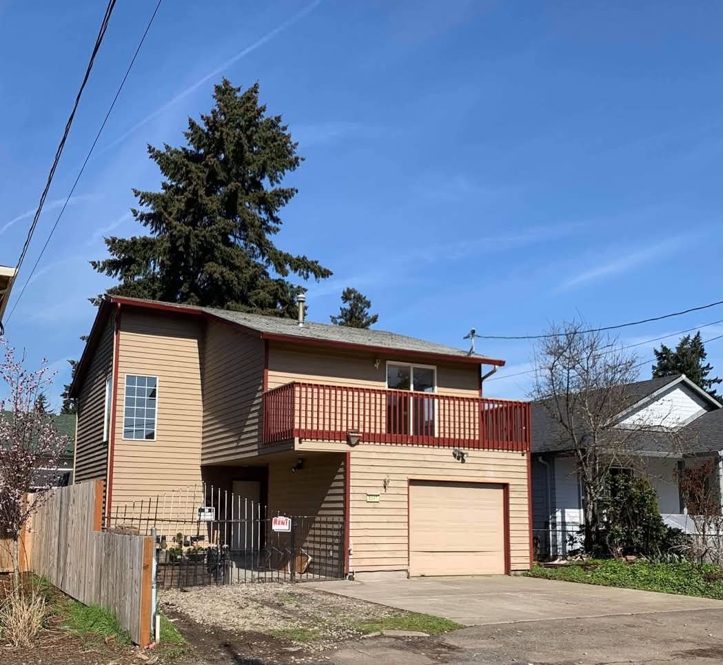 Portland House: 8541 SE Gray St