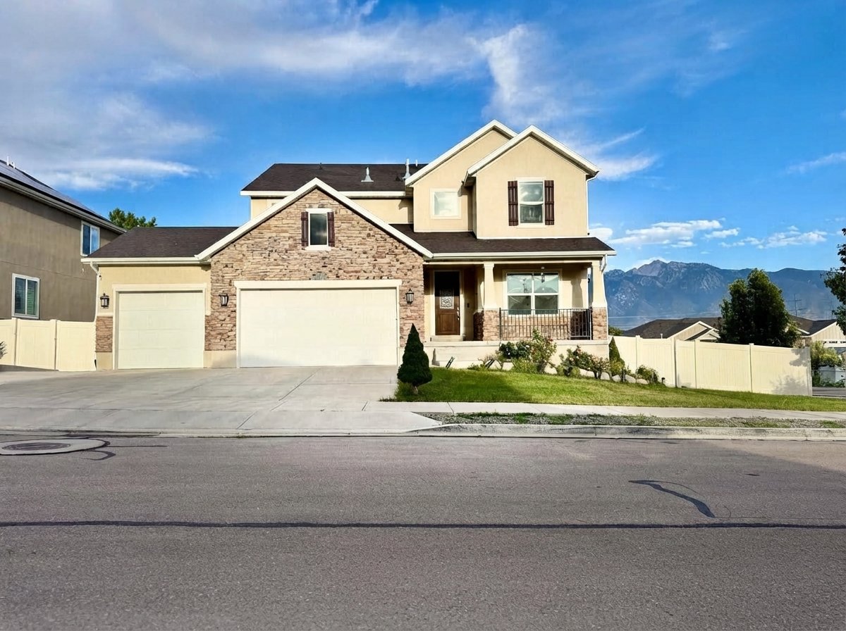 South Jordan House: 9399 S Koch Dr
