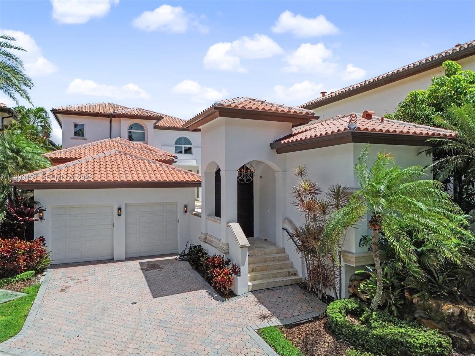 Coral Gables House: 13689 Deering Bay Dr