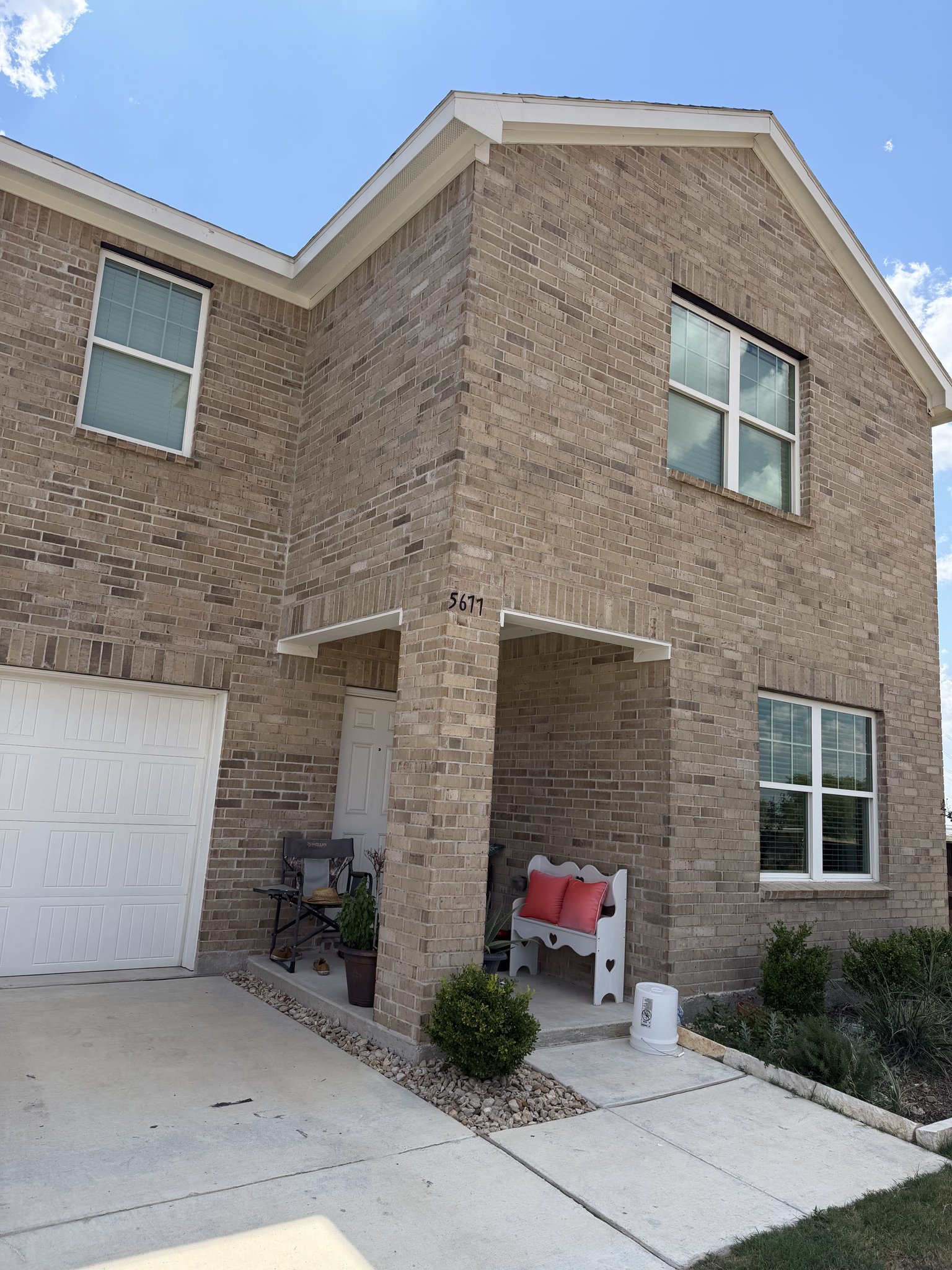 Fort Worth House: 5677 Ladytown Lane