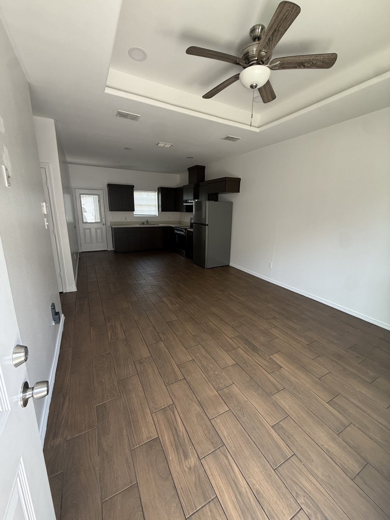 Pharr Apartment: 4813 N Cypress St
