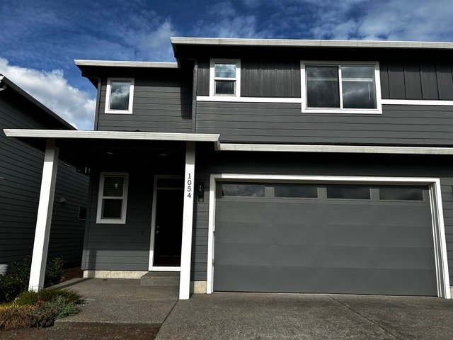 Estacada House: 1054 NE Regan Hill Loop