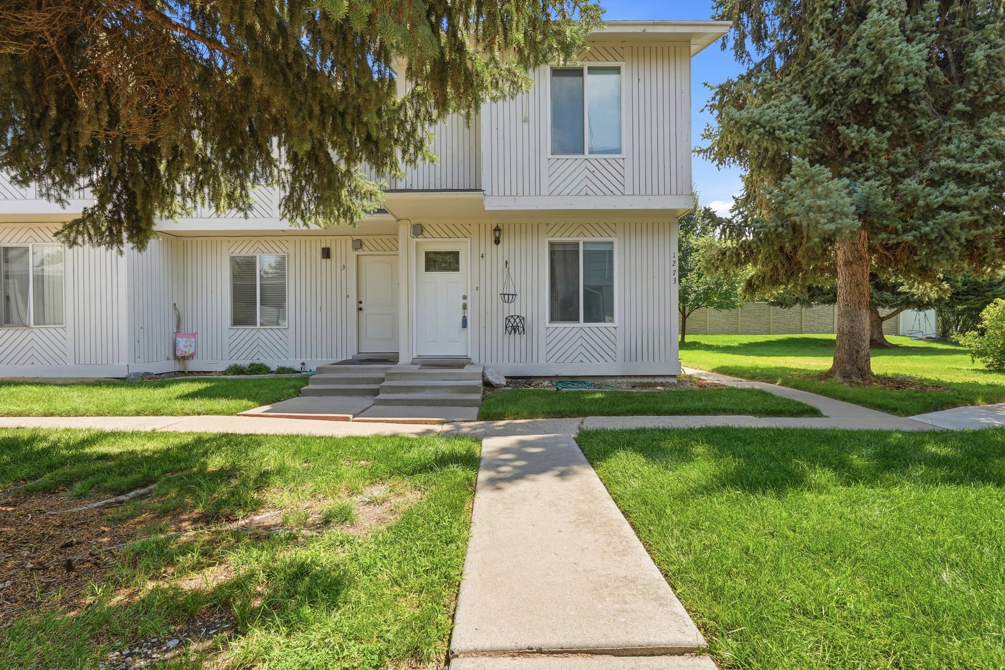 Logan Townhome: 1273 N 400 E
