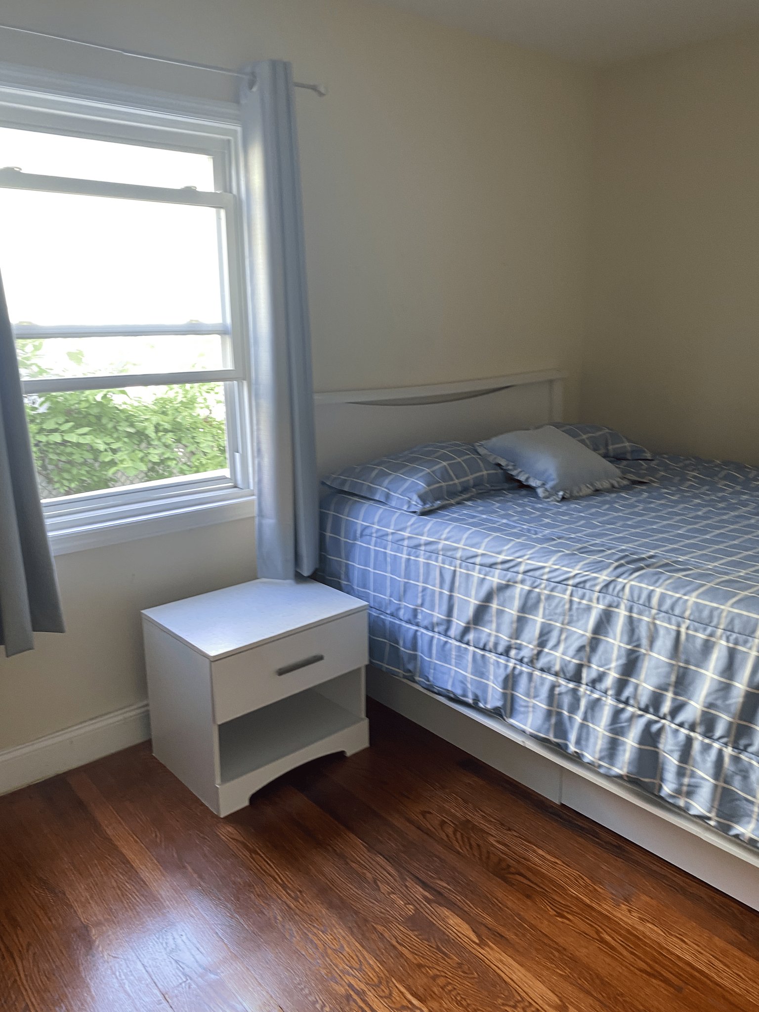 uniondale Single Room: 677 edgemere avenue
