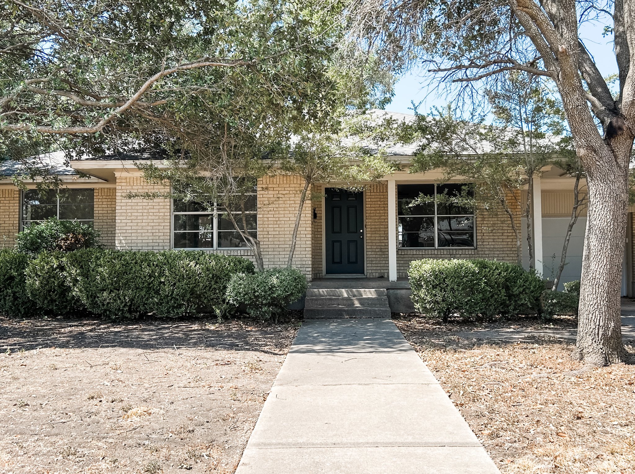 Plano House: 1611 M Ave