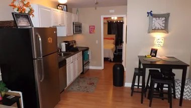 Harrisonburg Apartment: 85 North High Street