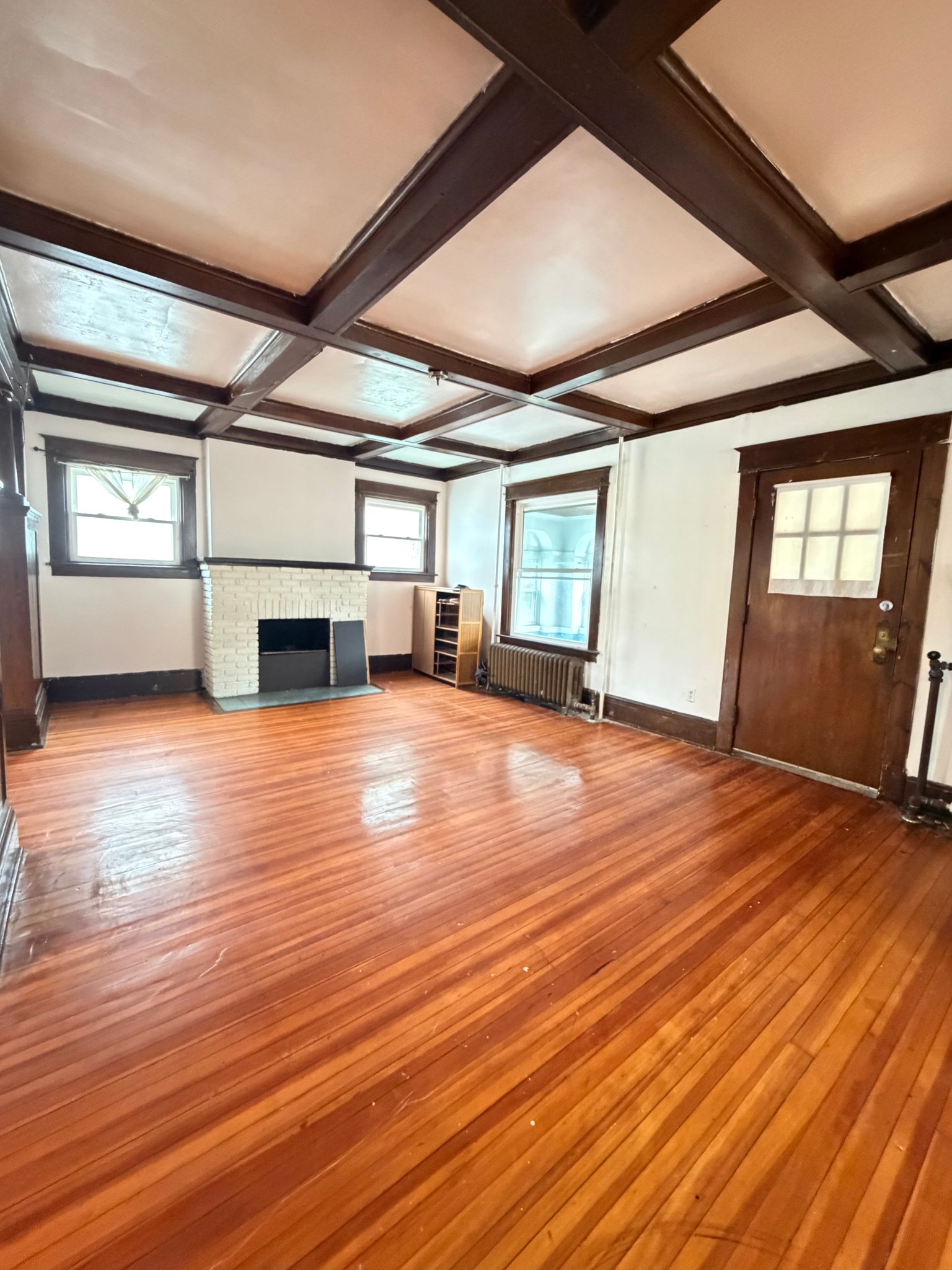 Albany House: 261 Manning Blvd