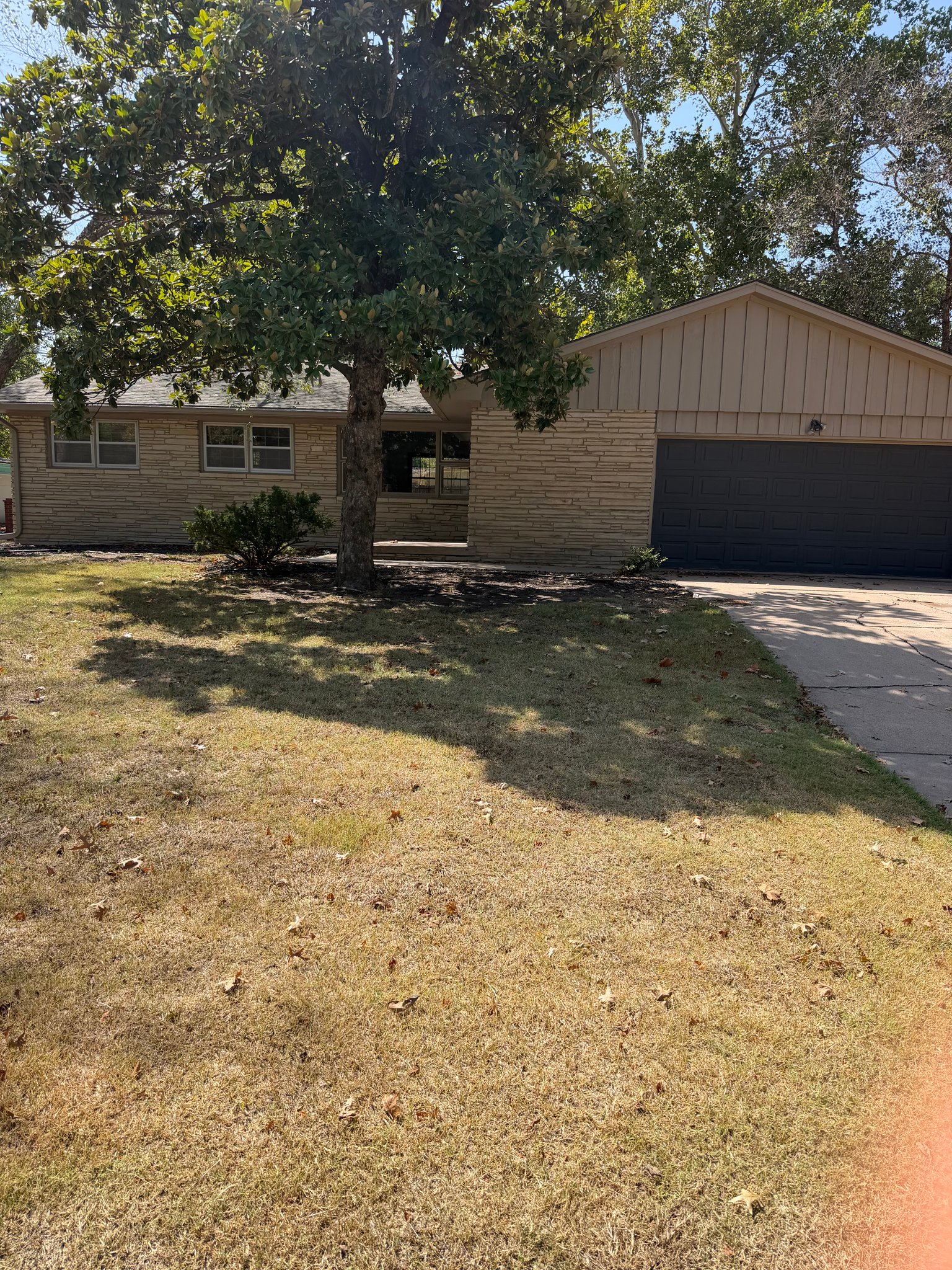 wichita House: 1049 n armour