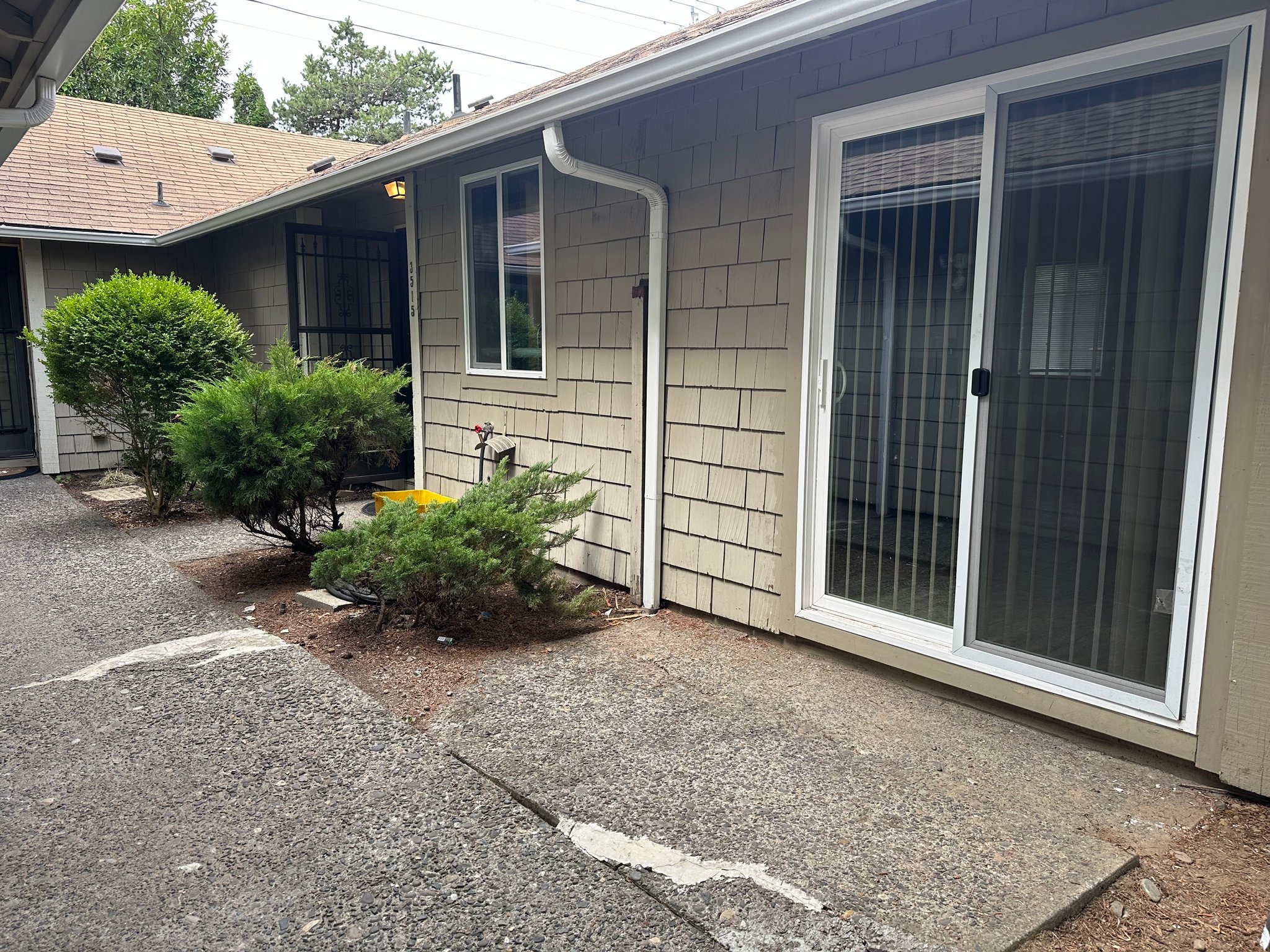 Gresham Townhome: 3515 NE View Ave