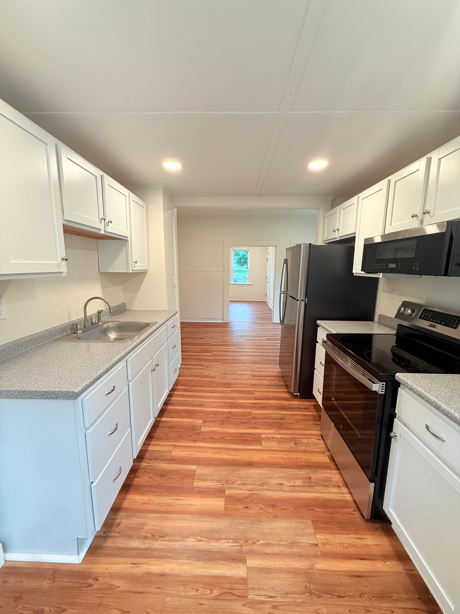 South Berwick Apartment: 394 Main St