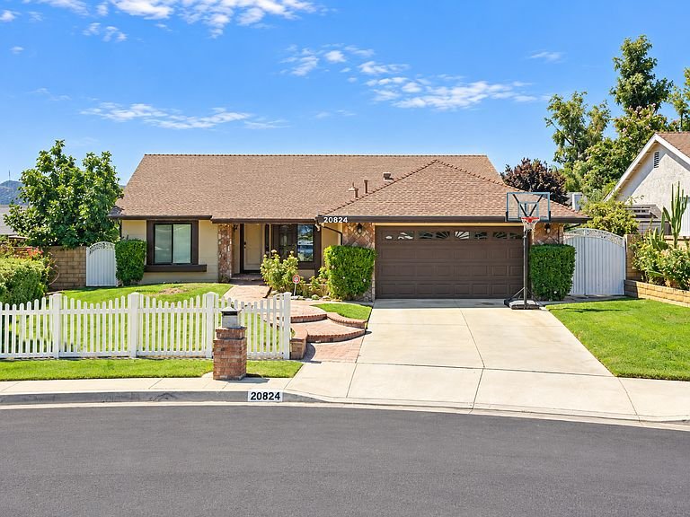 Santa Clarita House: 20824 Canterwood Dr
