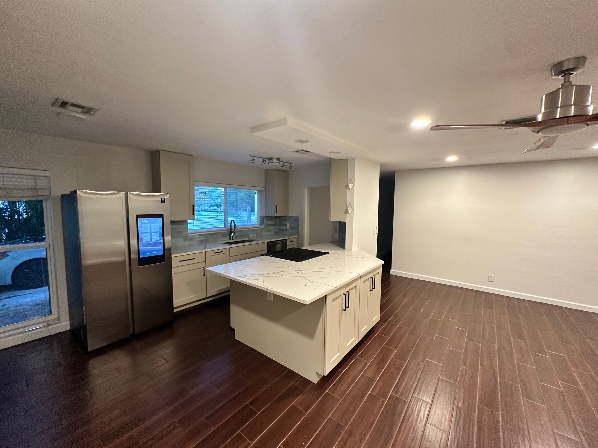 North Palm Beach House: 825 Buttonwood Rd