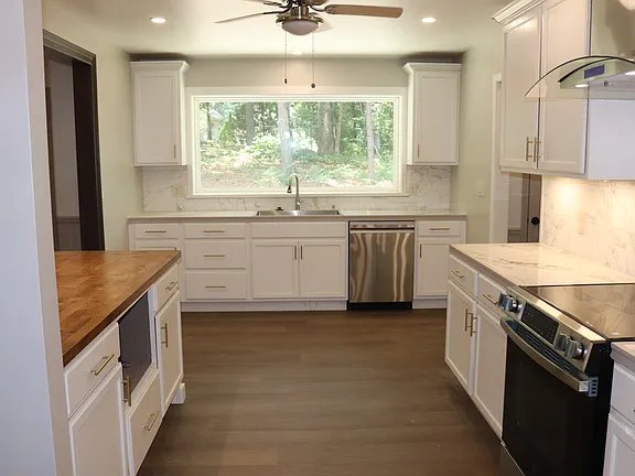 Northport House: 5410 Inverness Pl