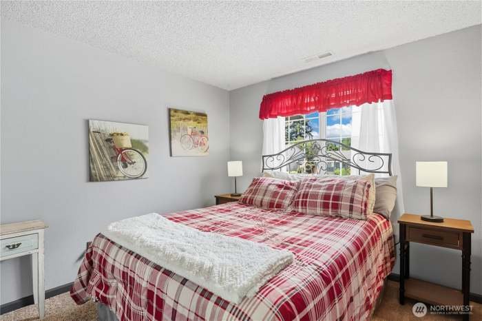 Kent House: 12519 SE 277th Pl