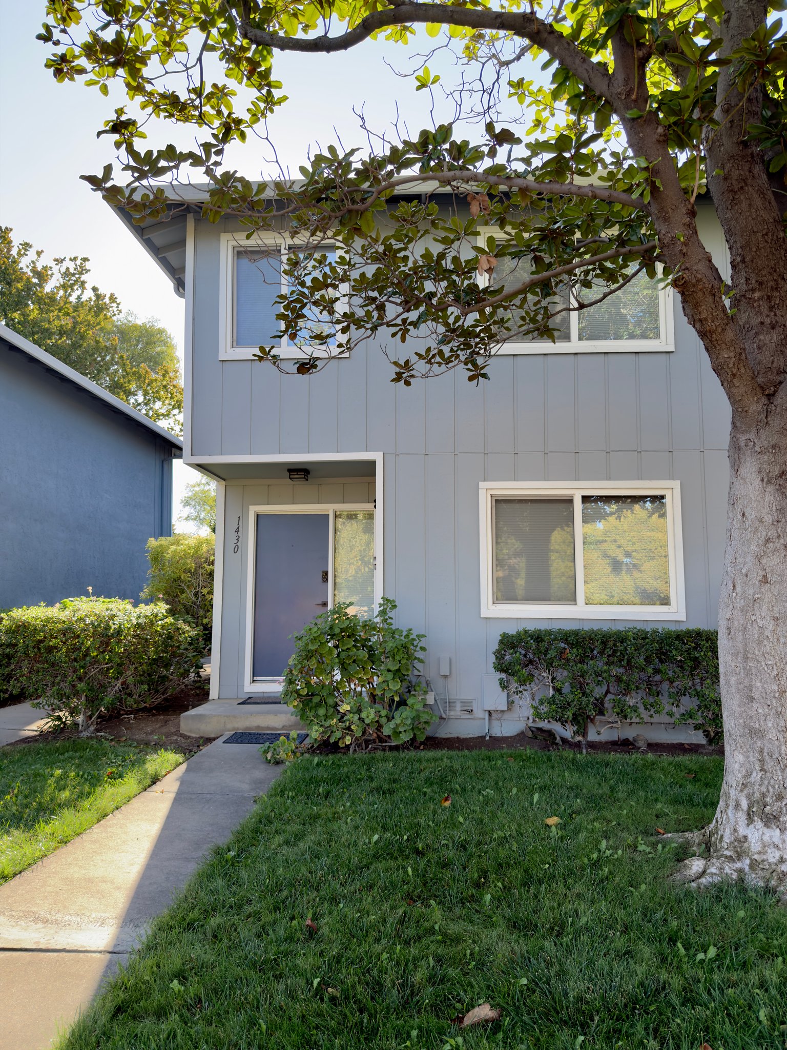 Concord Townhome: 1430 Newhall Pkwy