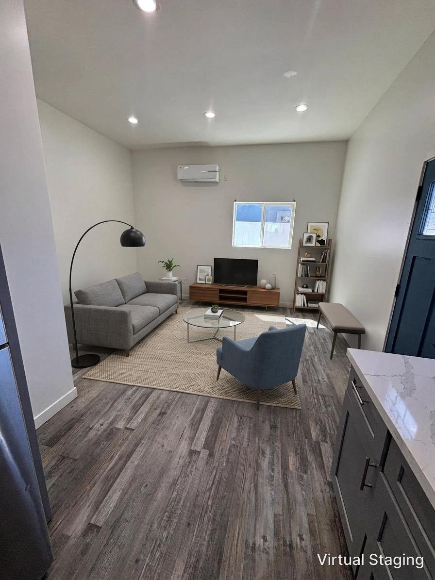 Los Angeles House: 10408 Baring Cross