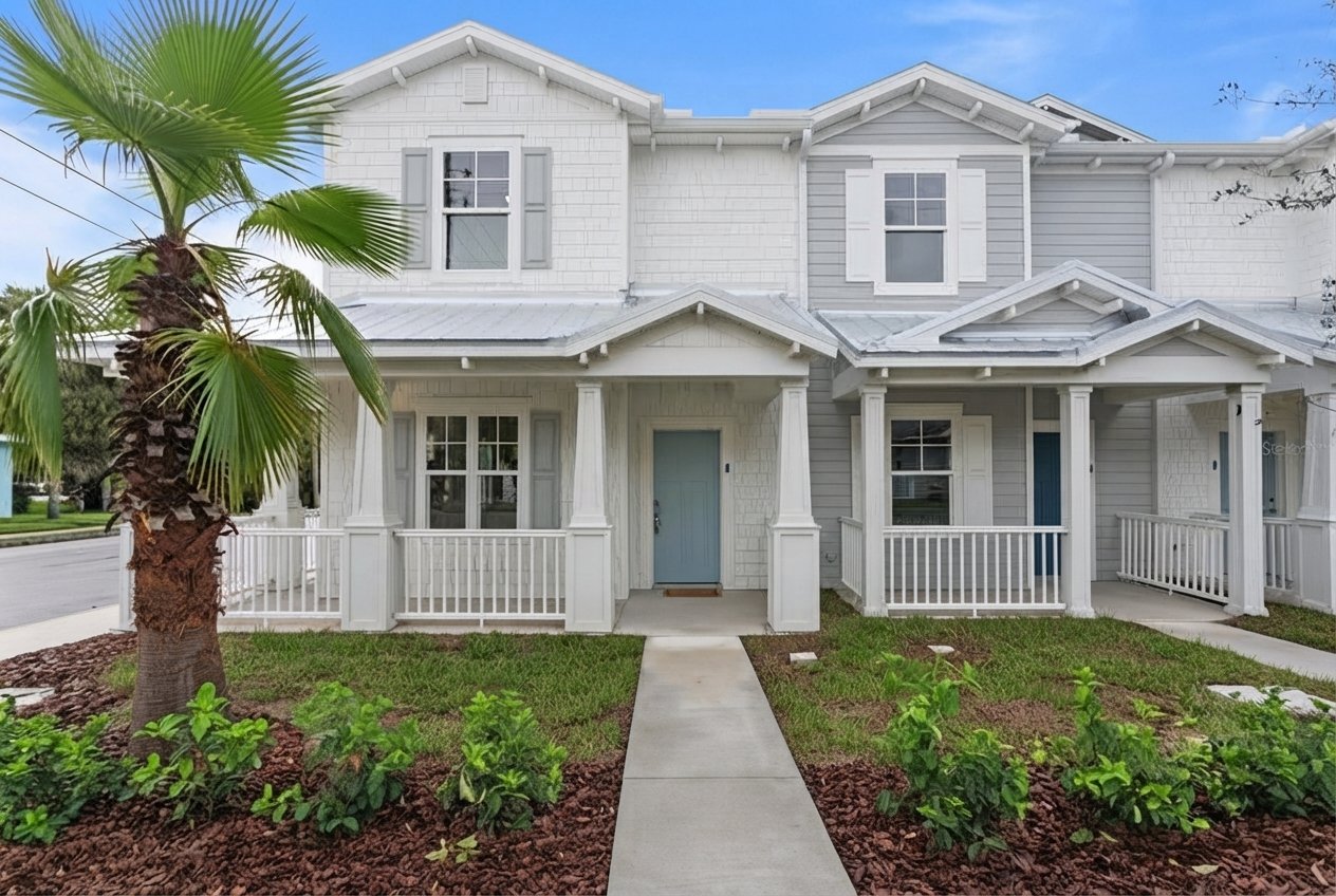 Tarpon Springs Townhome: 149 N Ring Ave