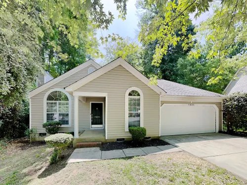 Charlotte House: 7806 Royce Hall Ln