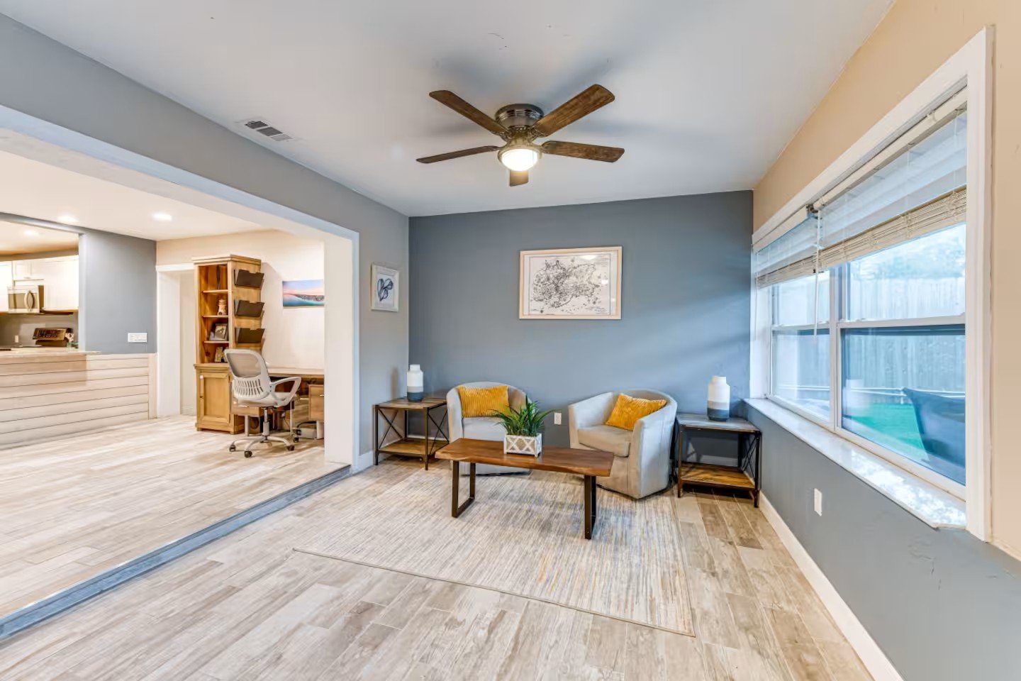 Bradenton House: 7525 2nd Ave W