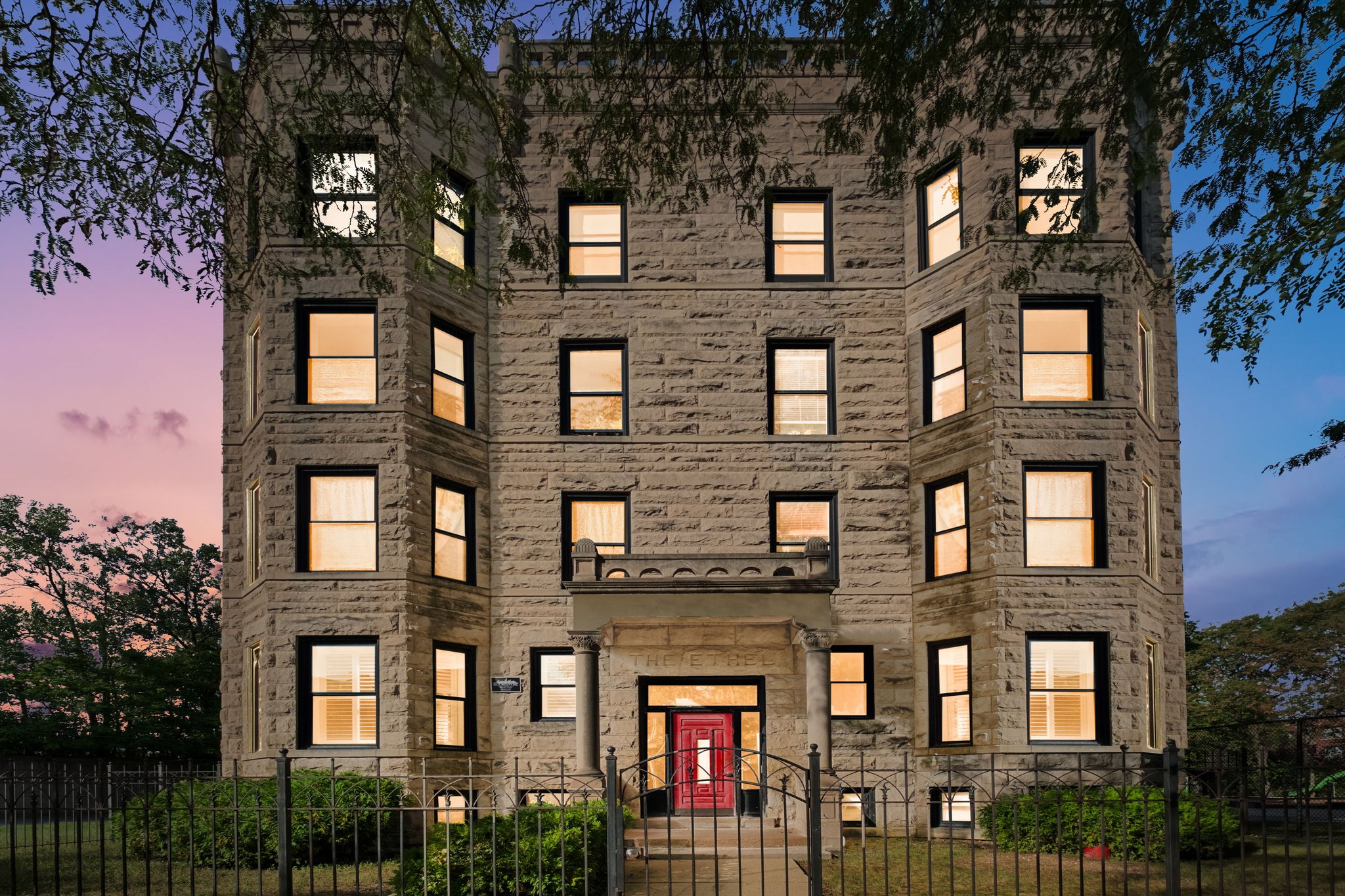 Chicago Condo: 4060 S Ellis