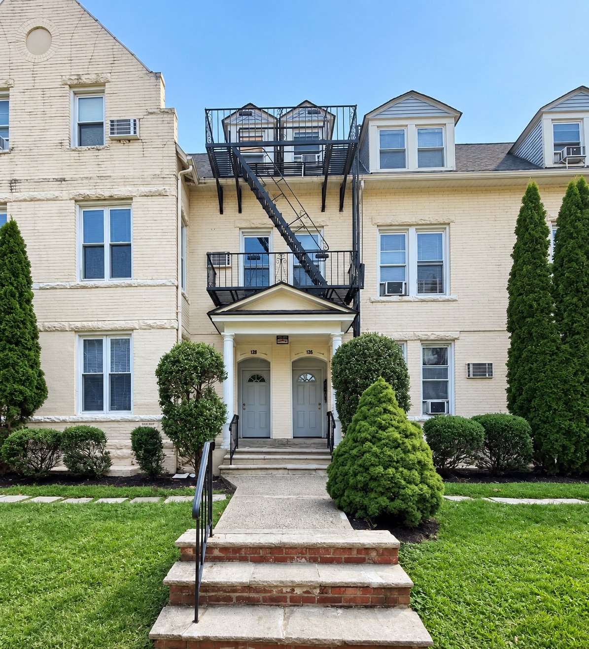 Plainfield Apartment: 15 Grove St