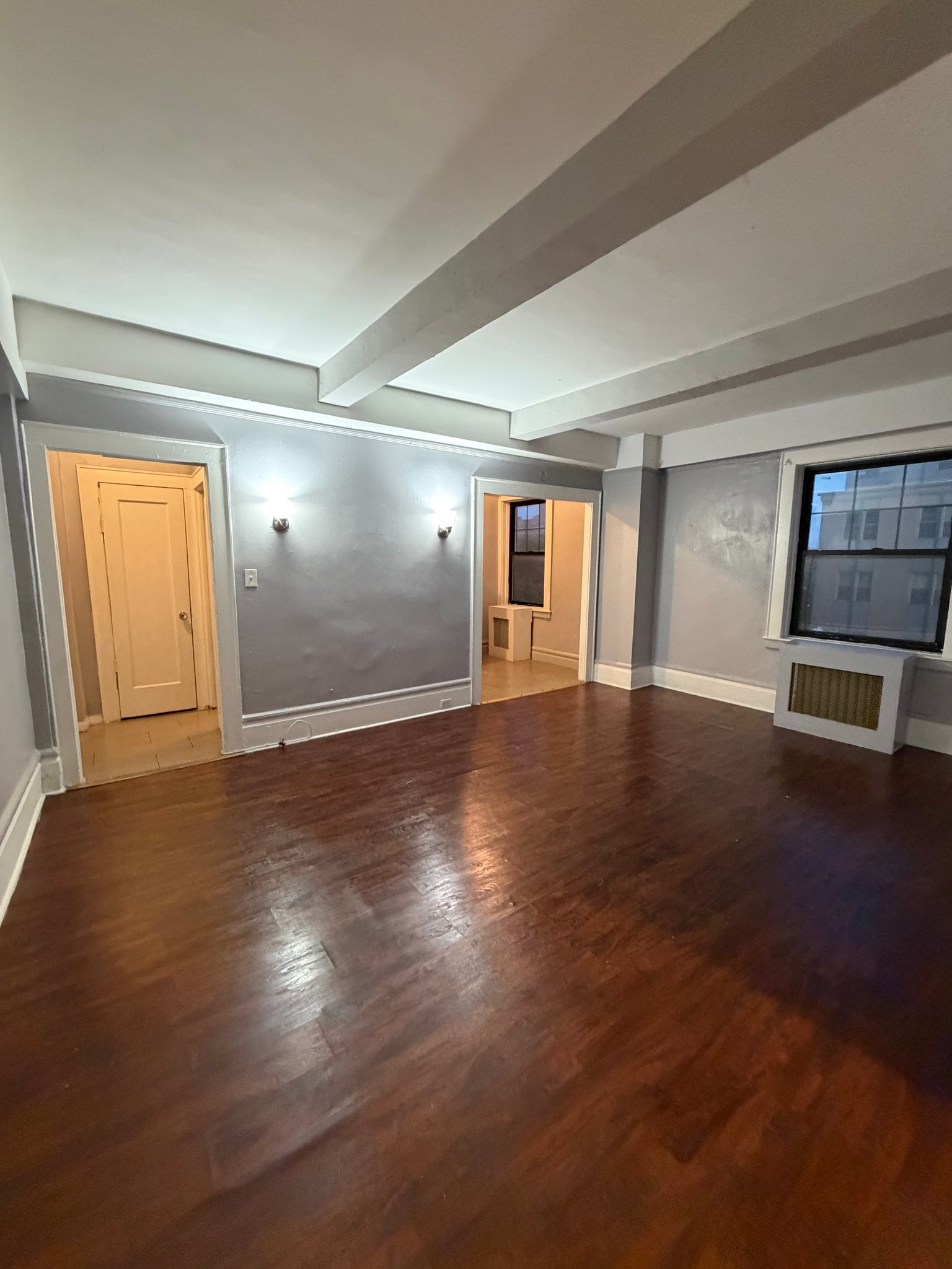 East Orange Apartment: 25 N Harrison St