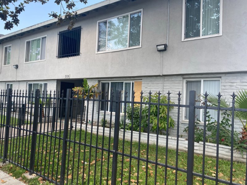 Anaheim Apartment: 319 N Bush St #4