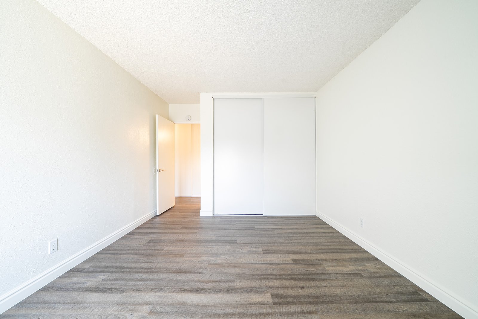Vista Apartment: 1440 Oak Dr