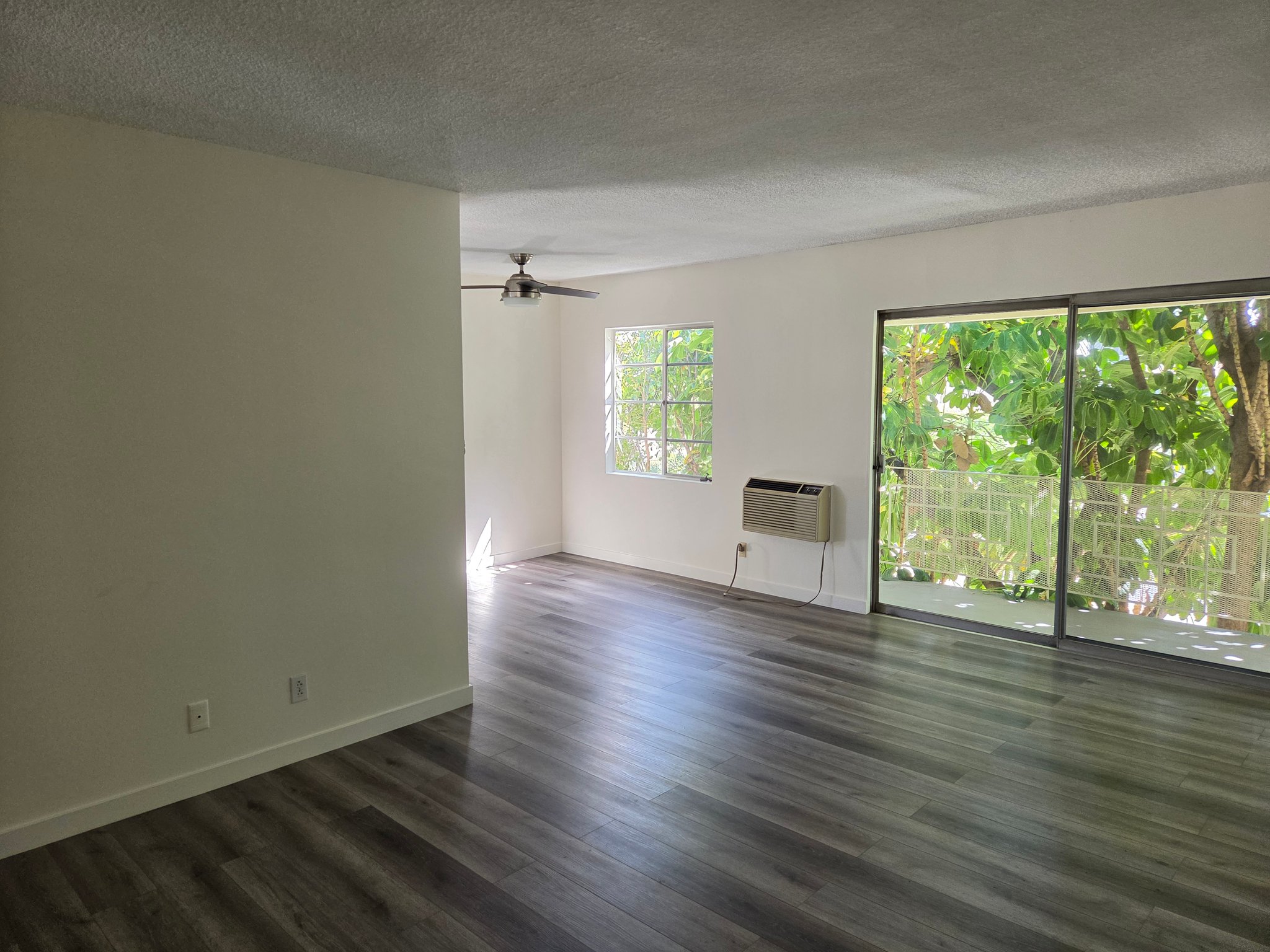 Pasadena Apartment: 675 Cordova St