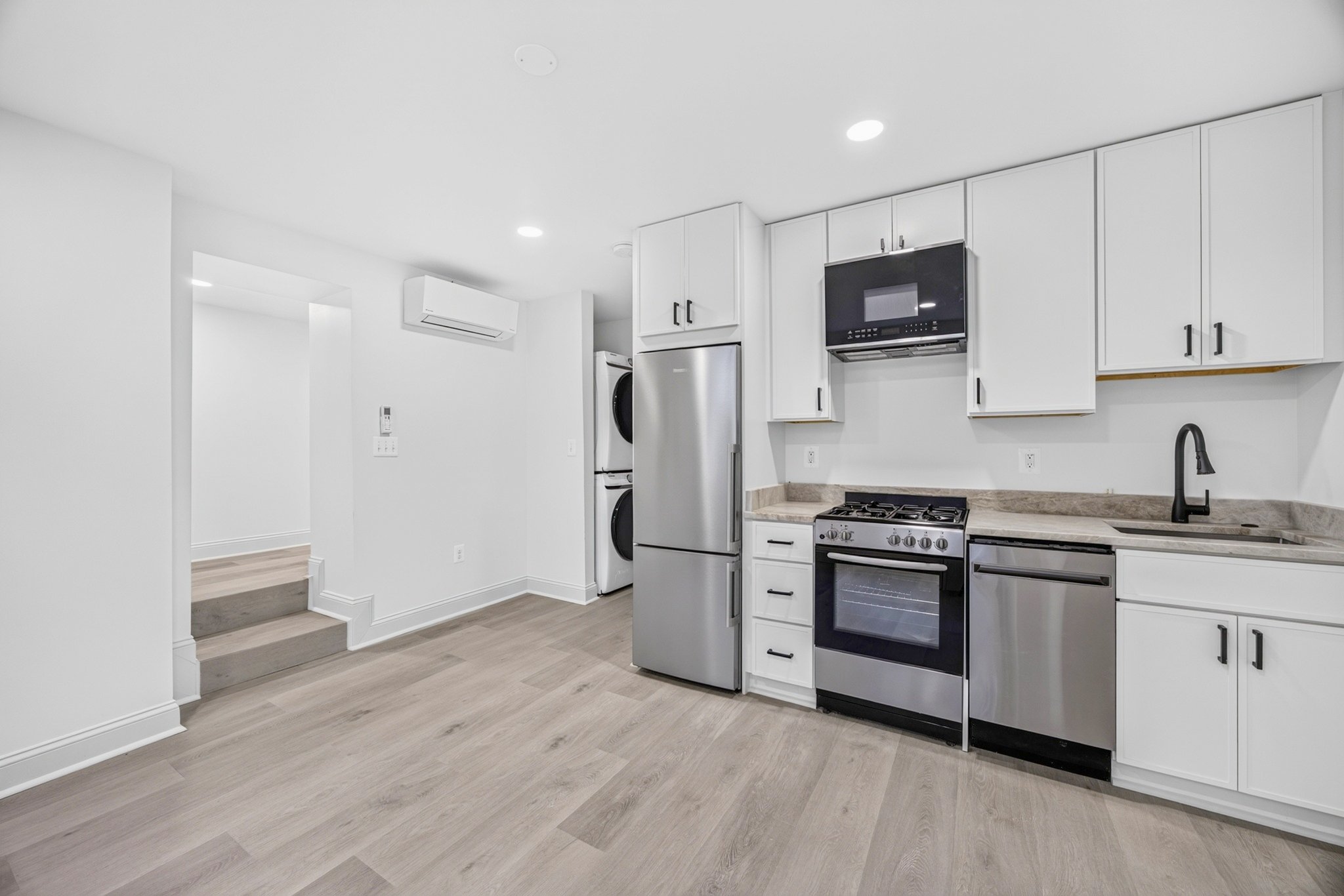 Washington Apartment: 311 East Capitol St. SE