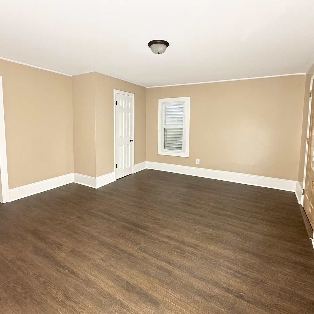 Wassaic Apartment: 211 Old Route 22