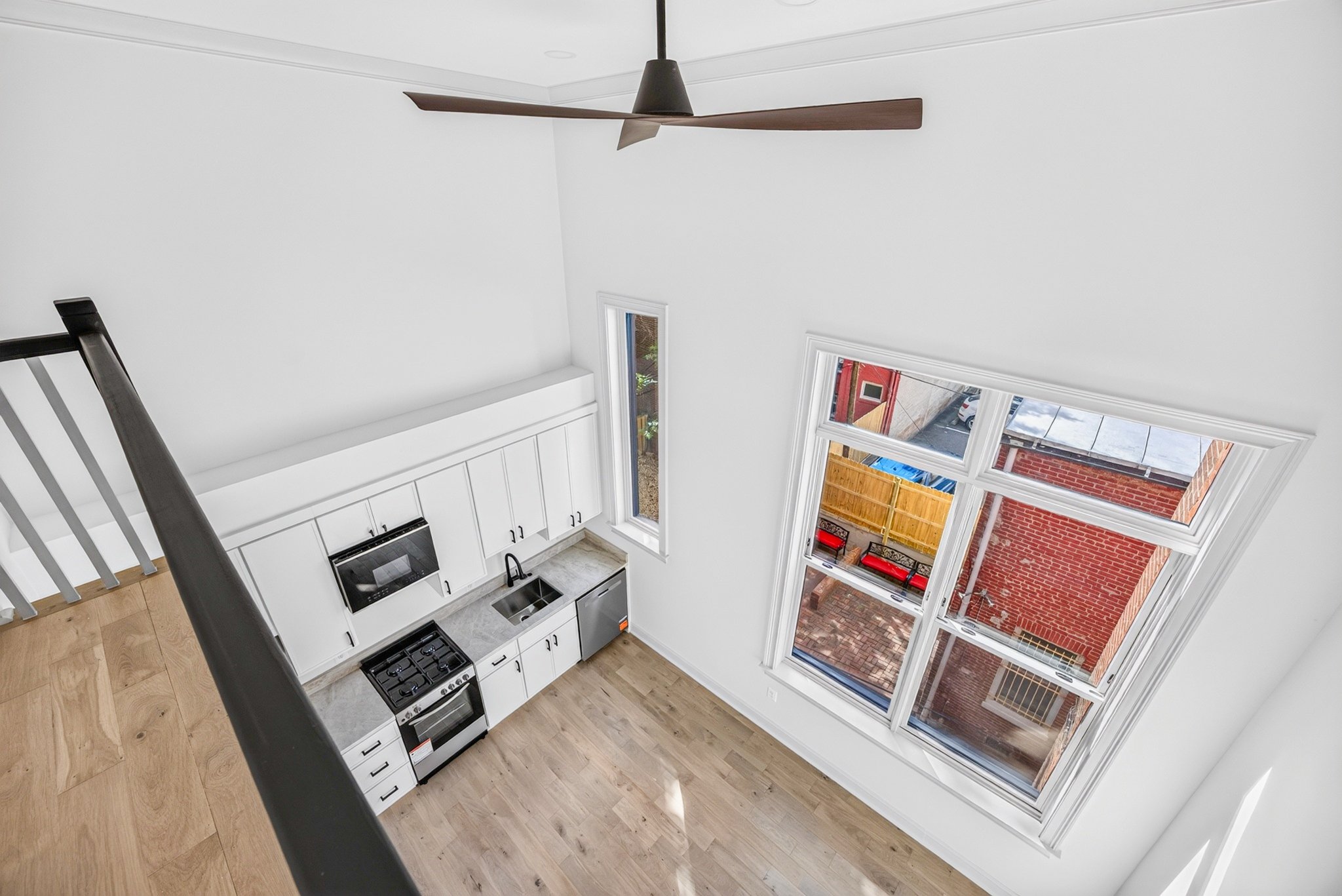 Washington Apartment: 311 East Capitol St. SE