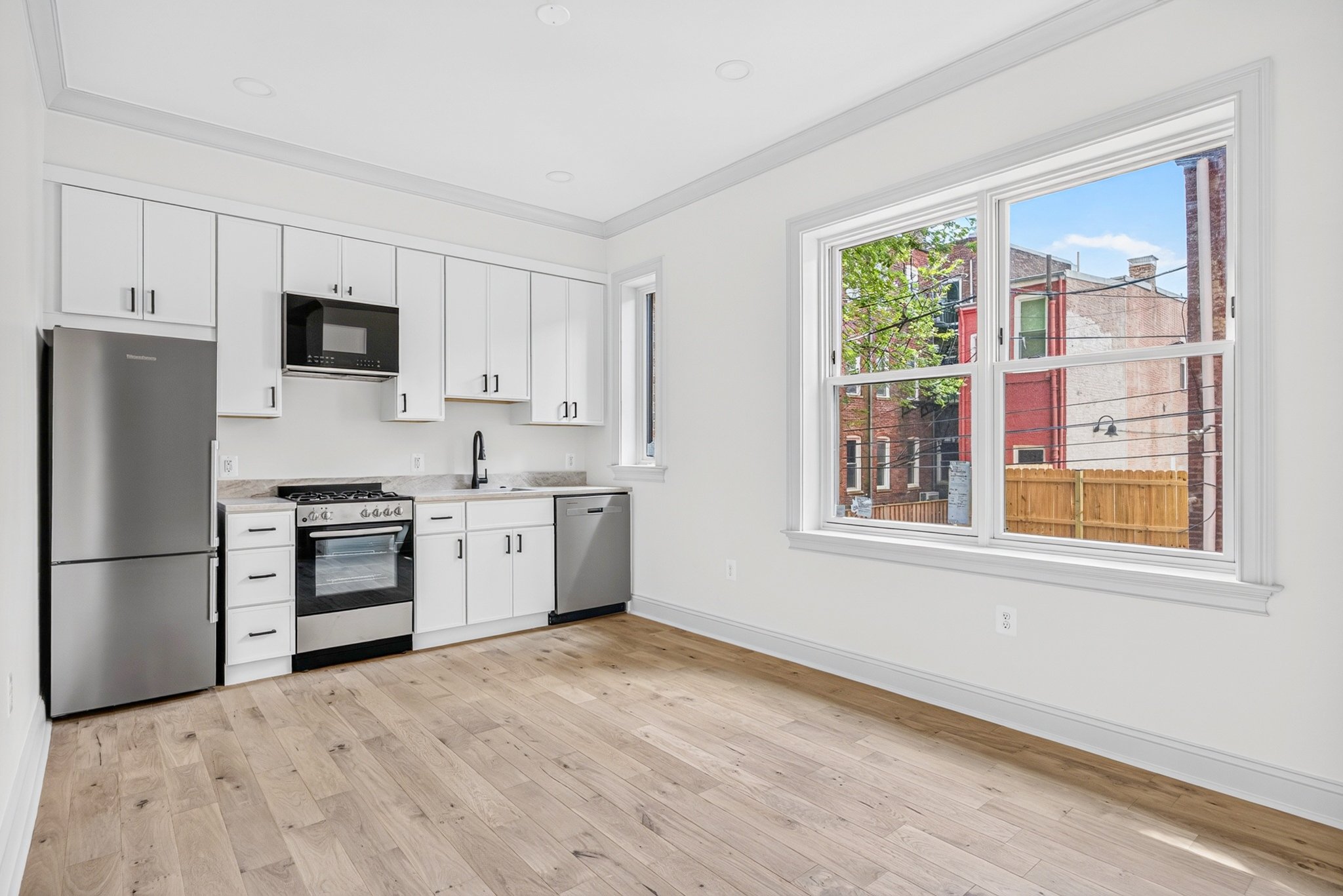 Washington Apartment: 311 East Capitol St. SE