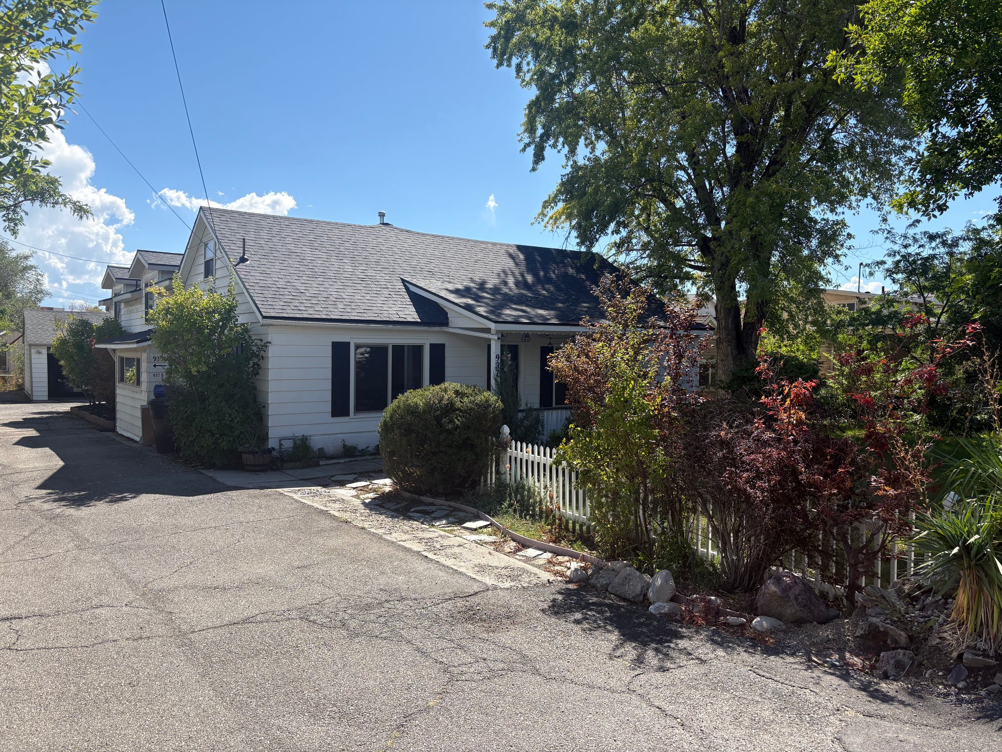 Provo House: 937 W 2000 N