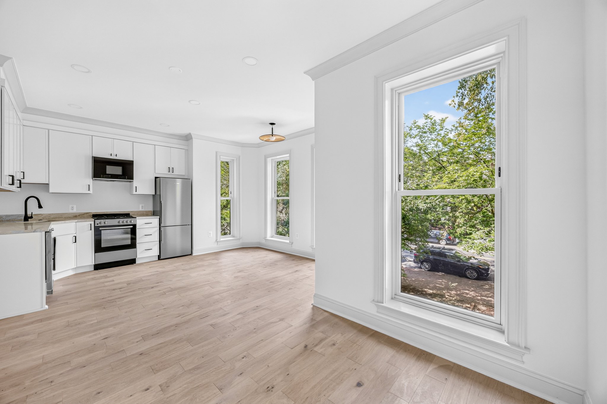 Washington Apartment: 311 East Capitol St. SE