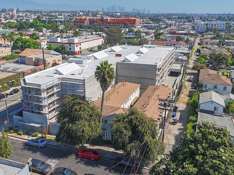 Los Angeles Apartment: 3406 Virginia Rd,Unit 3410