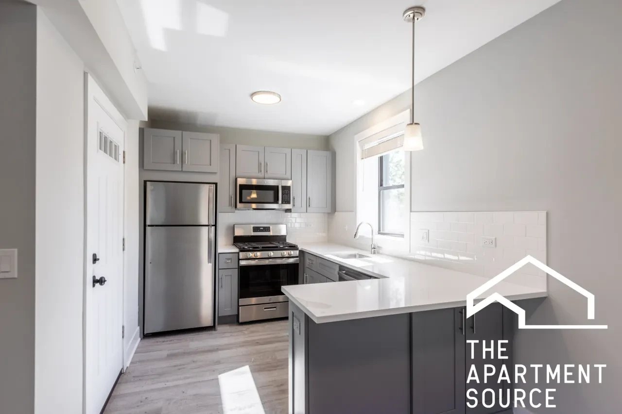 Evanston Apartment: 1133 Oak Avenue #E2 Evanston, IL 60202