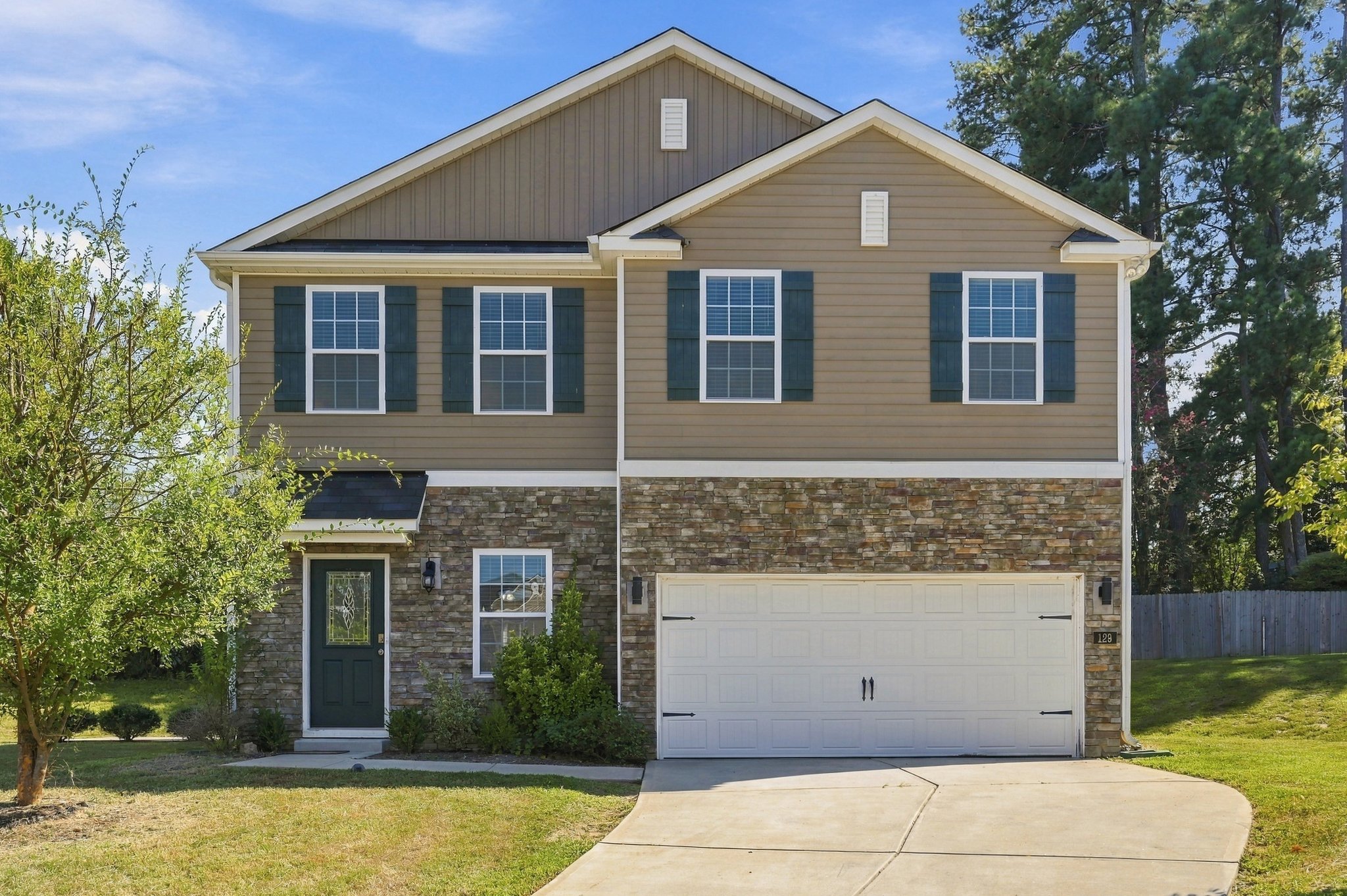 Garner House: 129 Zulabelle Ct